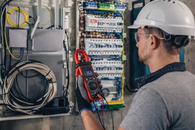 Formation notions de bases en électricité au préalable de l'habilitation électrique